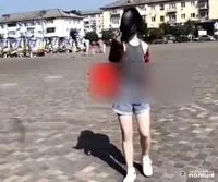 На Ровенщине девушка устроила танцы под русскую музыку возле портретов погибших воинов: полиция составила протокол