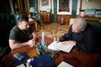 An important conversation about Ukraine: Zelenskyy meets with historian Timothy Snyder