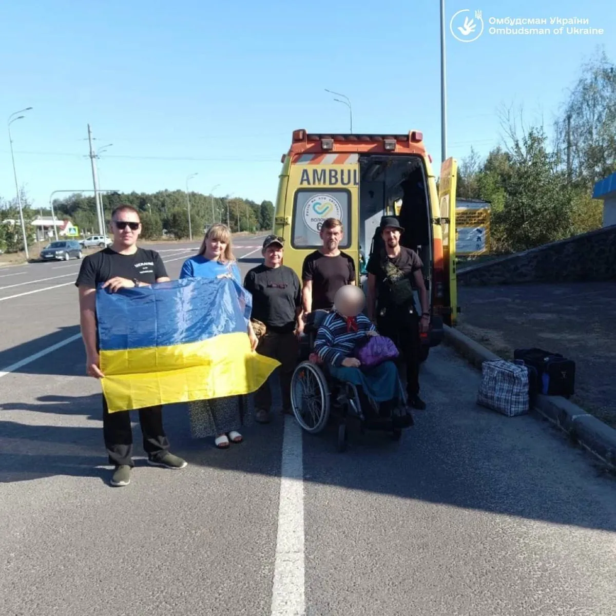 Ombudsman of Ukraine evacuates elderly woman from occupied Kherson region