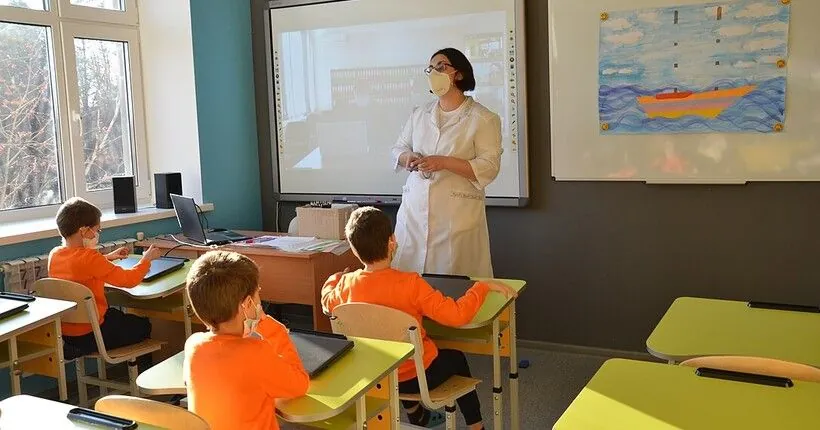 Olena Zelenska expands the Superhero School project for children in hospitals