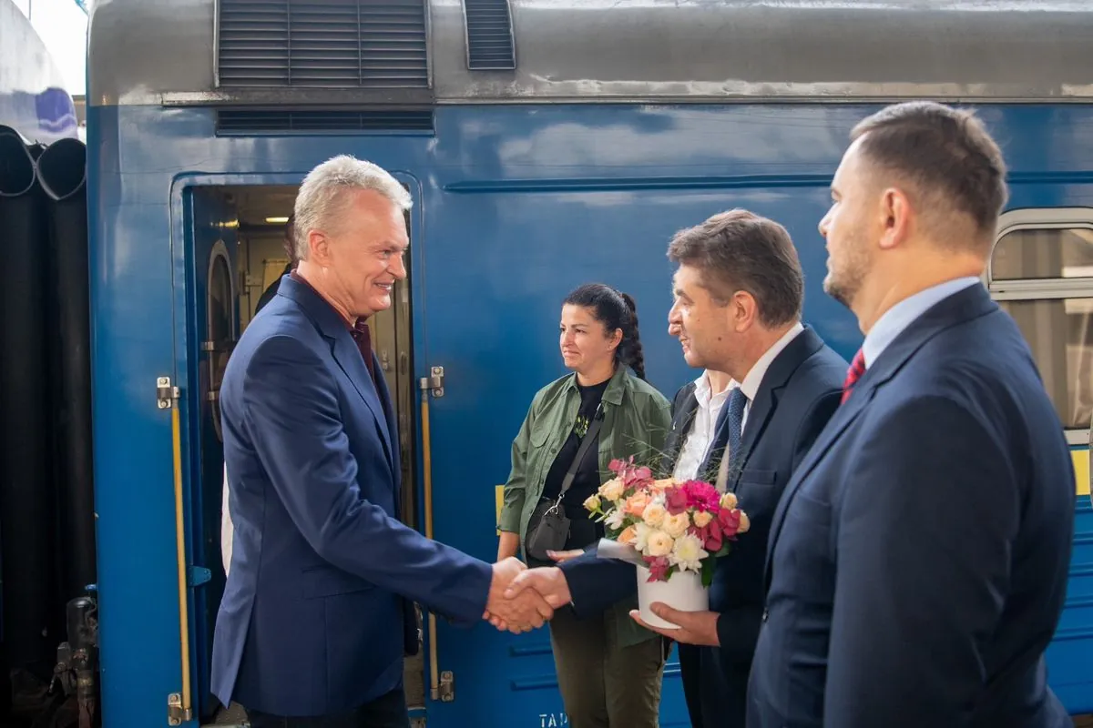 lithuanian-president-arrives-in-kyiv-to-meet-with-zelenskyy