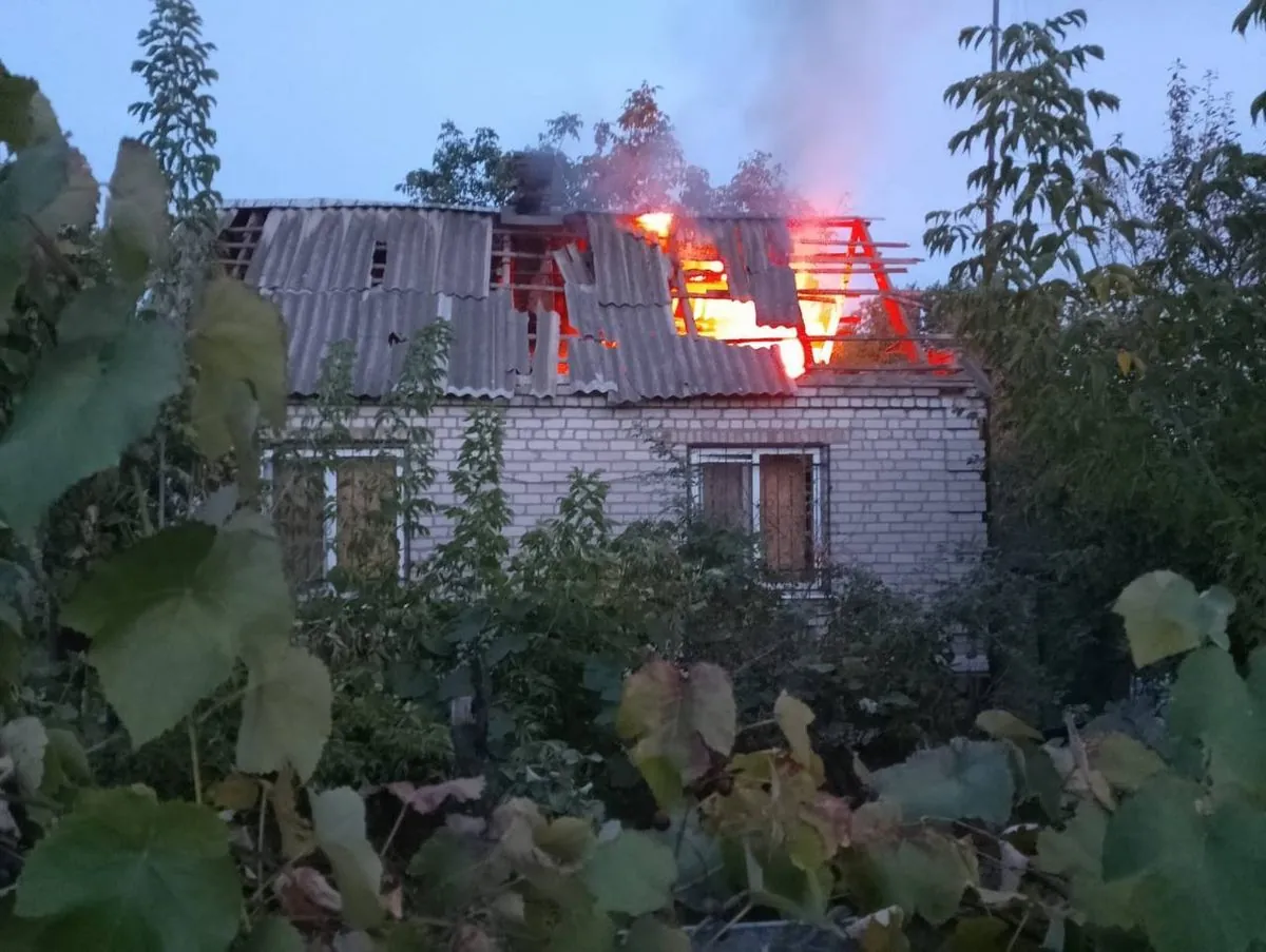 Aggressor attacks Nikopol district: houses and infrastructure damaged