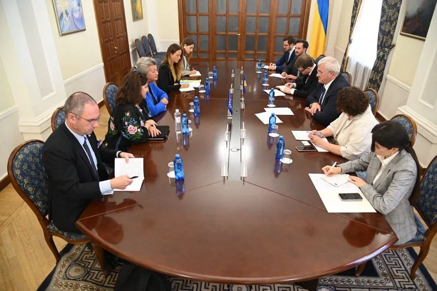 sibiga-discusses-with-eu-commissioner-assistance-to-ukrainians-wishing-to-return-home