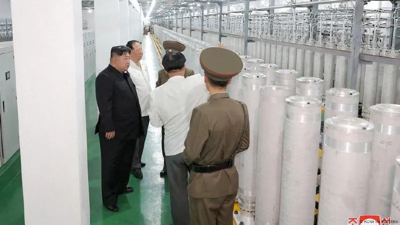 DPRK shows centrifuges for uranium enrichment for the first time