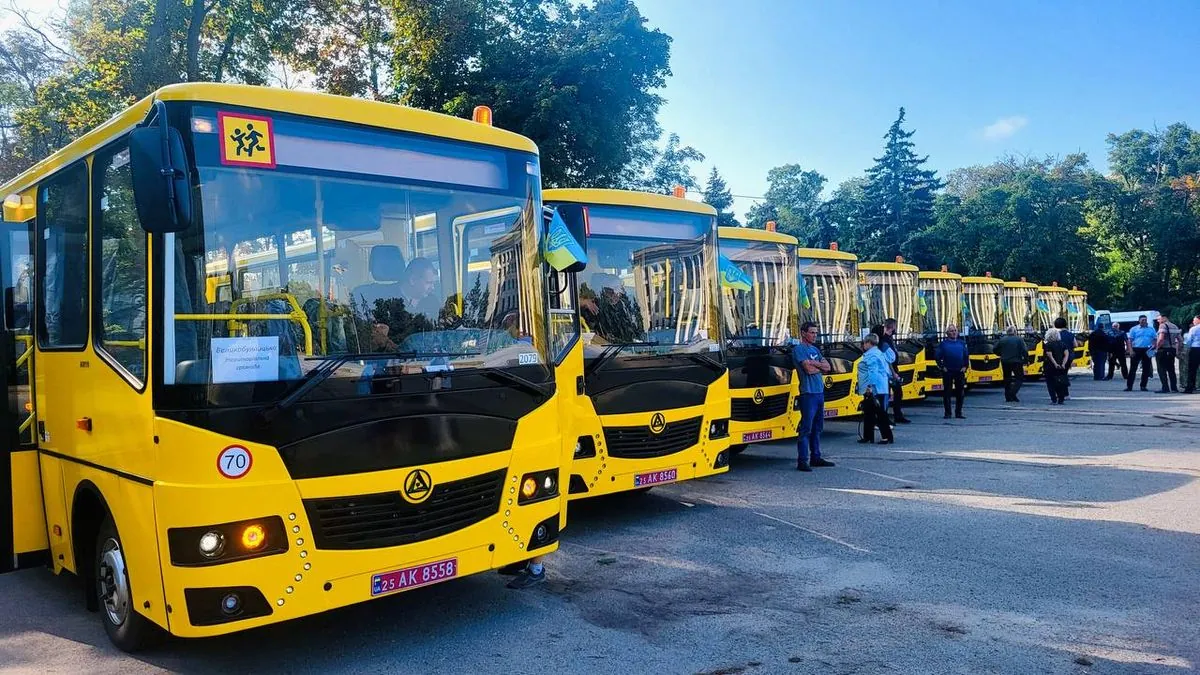 Для школярів Одещини закупили додаткові нові автобуси - Кіпер