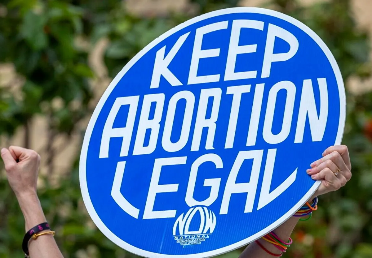 in-the-united-states-a-judge-in-a-conservative-state-overturns-a-strict-abortion-law