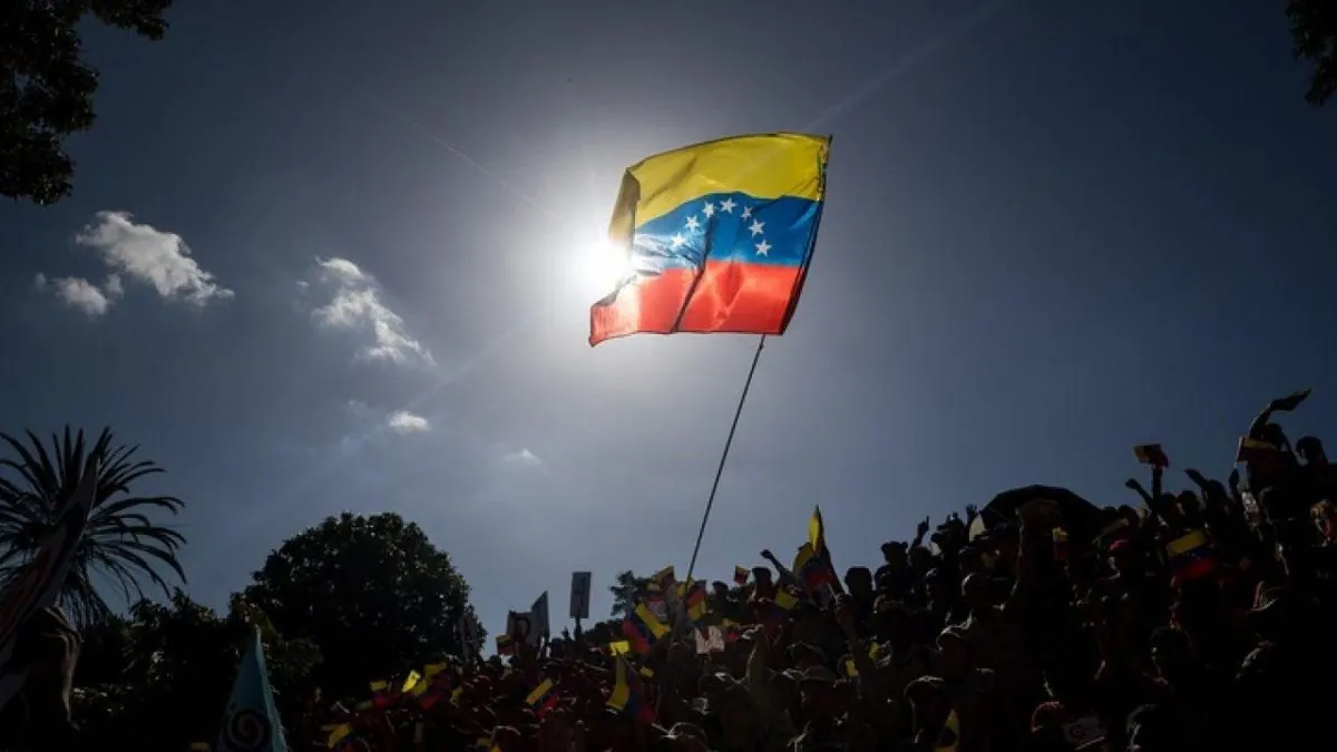 Venezuela arrests 6 foreigners on suspicion of conspiracy