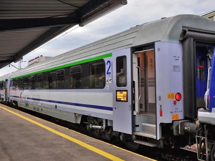 due-to-the-wave-of-floods-in-poland-and-the-czech-republic-railroad-service-is-partially-canceled