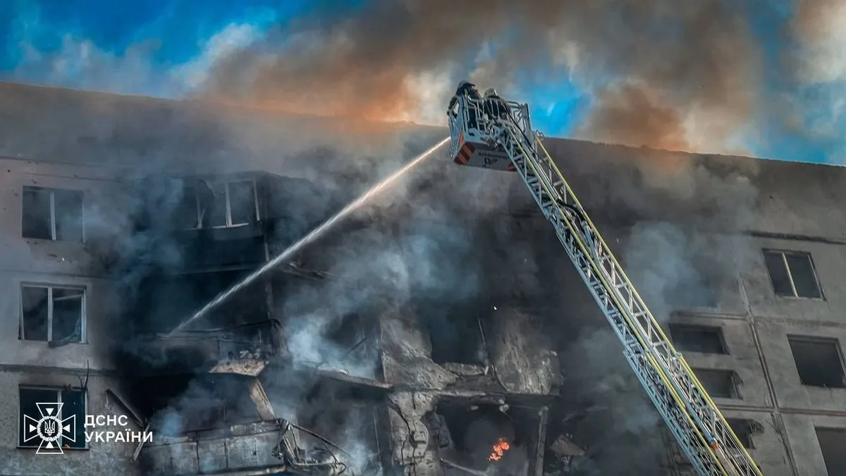 Strike on a multi-storey building in Kharkiv: the number of victims has increased to 36 people