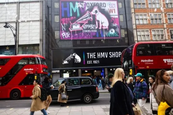 mayor-of-london-plans-to-turn-oxford-street-into-a-pedestrian-zone