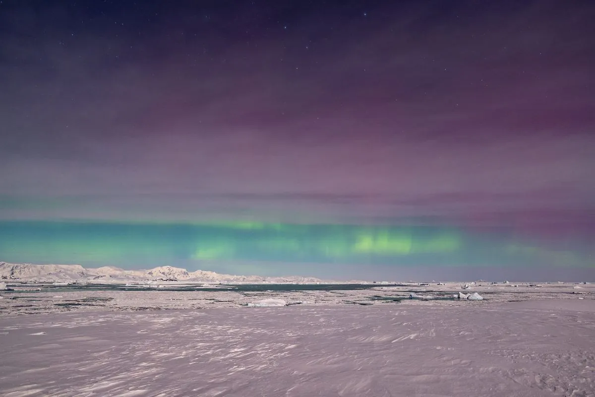 Rare phenomenon: Ukrainian polar explorers again record the aurora borealis near Vernadsky