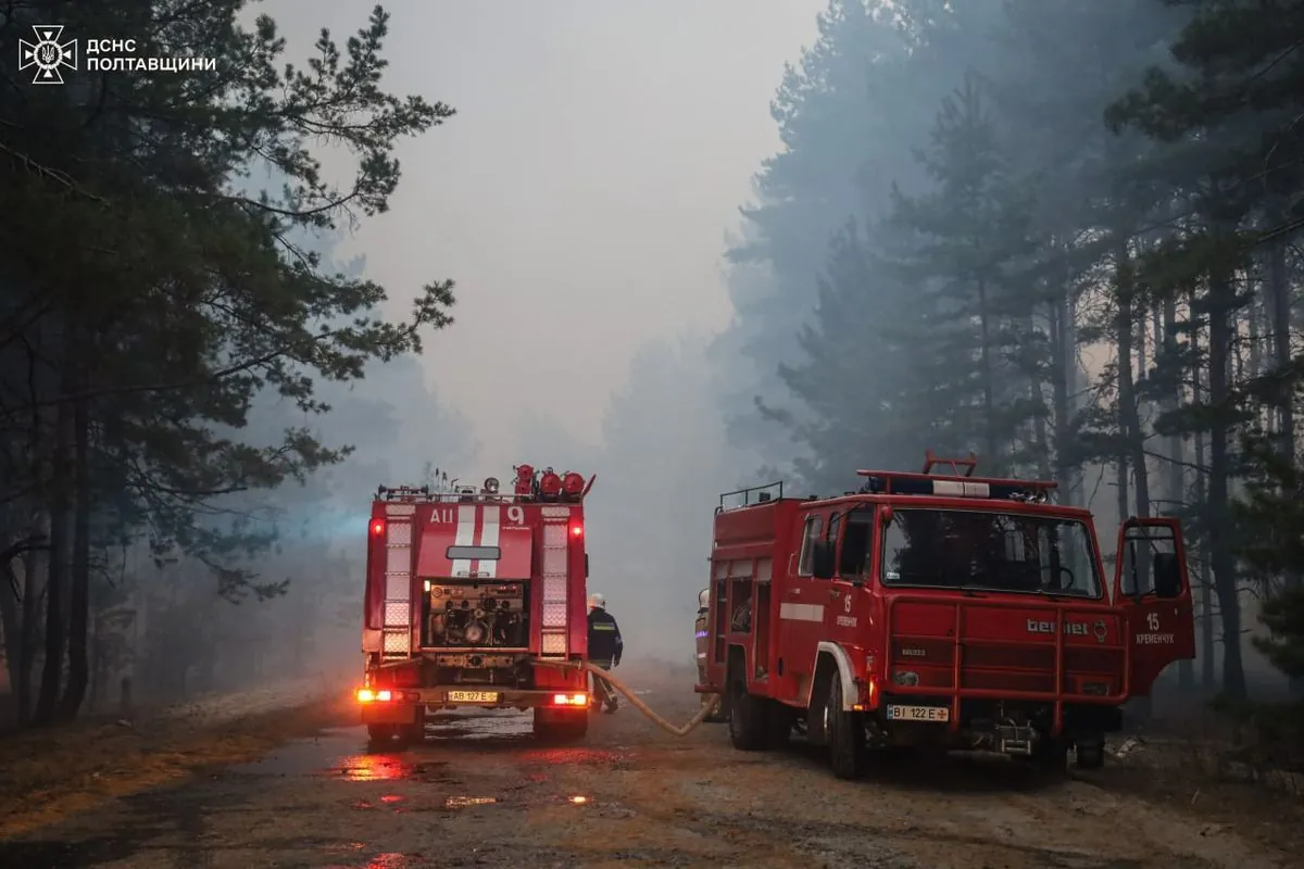 masshtabnii-lesnoi-pozhar-na-poltavshchine-i-donetchine-prodolzhaetsya-treti-sutki-ogon-okhvatil-okolo-1050-ga-53-evakuirovannikh