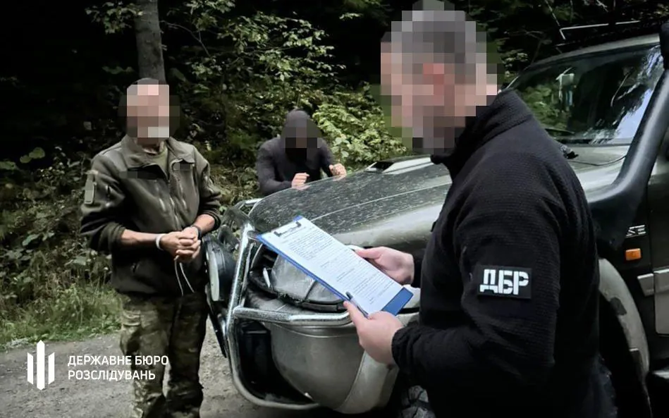 for-6-thousand-euros-he-transferred-them-through-the-forest-sbi-detains-law-enforcement-officer-for-smuggling-men-across-the-border-to-romania