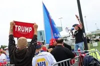 В США сообщили о взрывчатке в машине перед митингом Трампа: СМИ сообщили детали