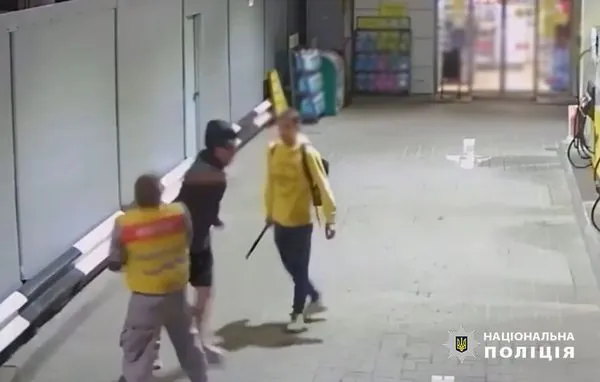 in-kyiv-two-men-attacked-a-gas-station-worker-at-night-after-refusing-to-sell-alcohol-police