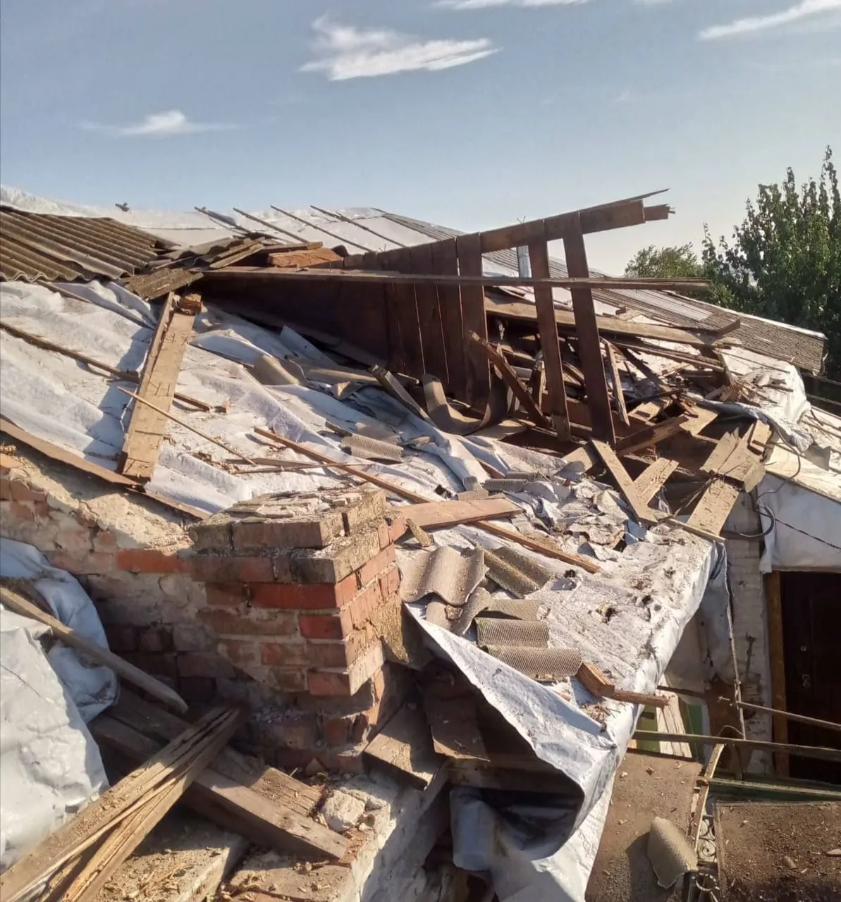 Damaged houses and infrastructure: Russians attacked Dnipropetrovs'k region more than 20 times during the day