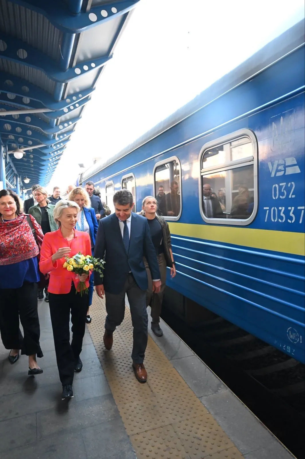 president-of-the-european-commission-von-der-leyen-arrives-in-kyiv