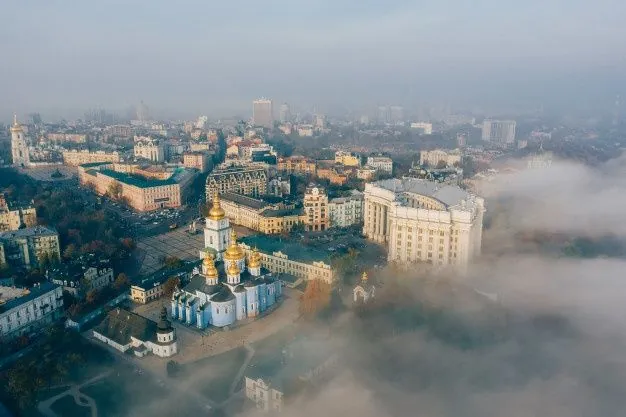 Київ потрапив у топ-3 міст світу з найбруднішим повітрям - QIAir