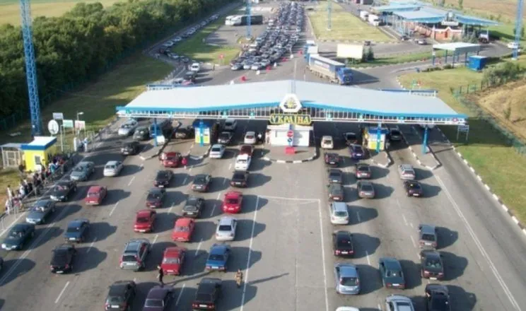 queues-to-leave-ukraine-due-to-repairs-at-the-polish-checkpoint-are-possible-from-september-23