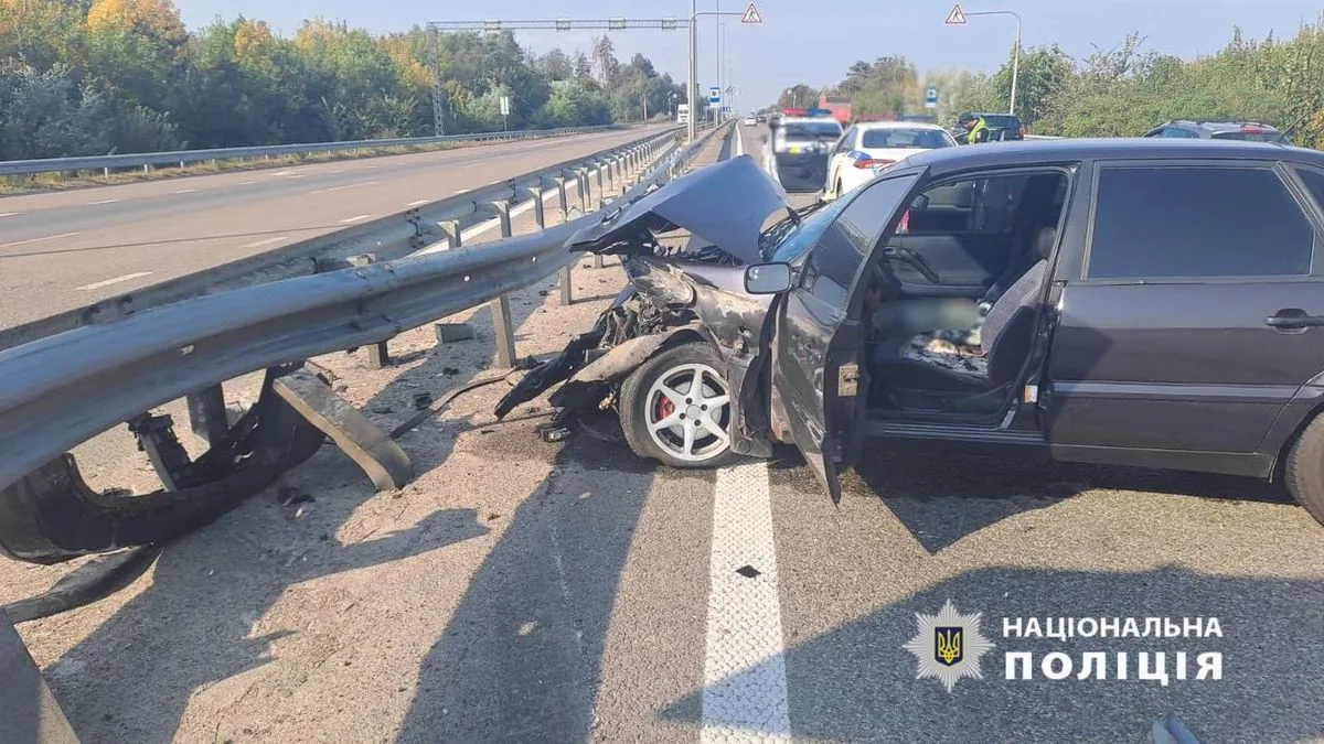 driver-fell-asleep-at-the-wheel-and-collided-with-a-truck-on-the-kyiv-chop-highway