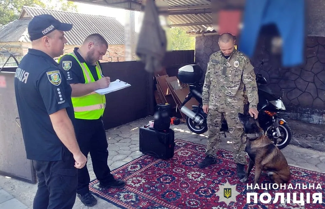 На Полтавщині виявили тіло жінки у вигрібній ямі: ймовірний вбивця скоїв самогубство