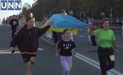 Charity run, commemoration of fallen heroes: how Brovary celebrated City Day, which the Russians tried to spoil (video)