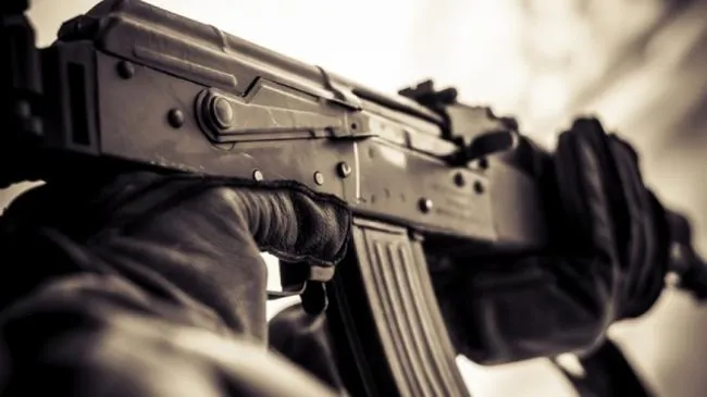 man-opens-fire-with-assault-rifle-in-a-store-in-kyiv-region-two-people-wounded