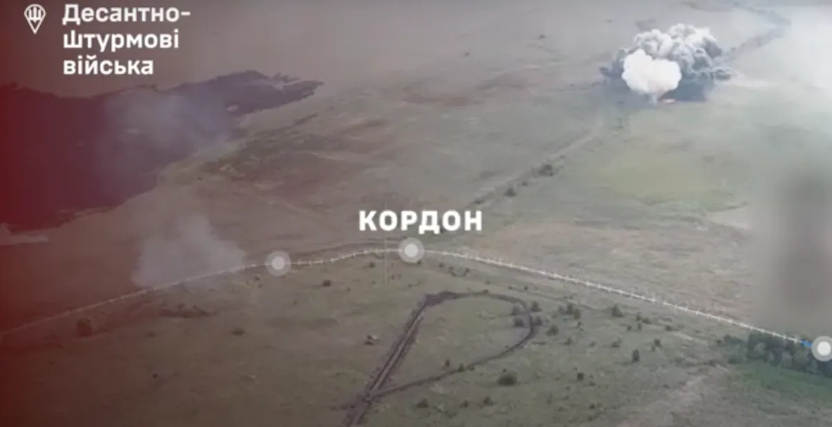 Paratroopers break through another section on the border with Russia (video)