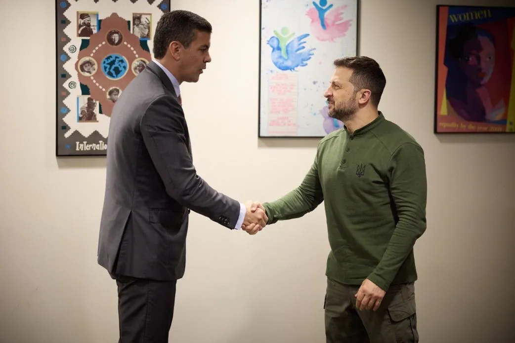 zelenskyy-discusses-prospects-of-trade-and-economic-cooperation-with-president-of-paraguay