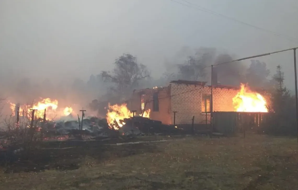 due-to-the-inaction-of-the-so-called-luhansk-peoples-republic-a-village-near-antratsyt-burned-down-and-elevators-are-not-working-in-siverskodonetsk