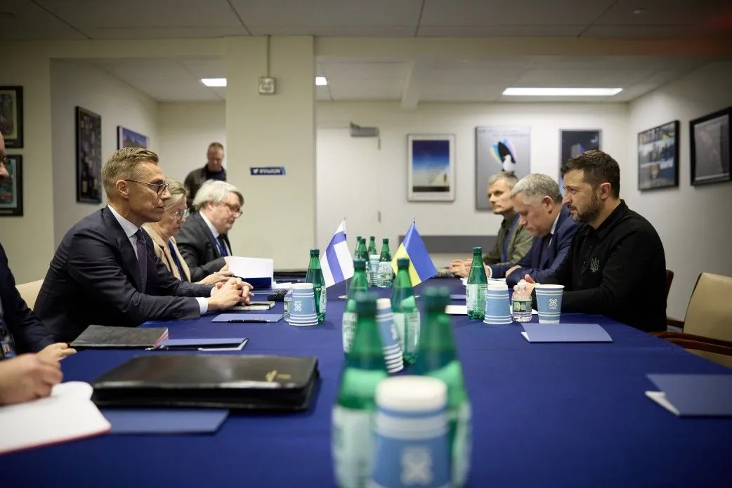 zelenskyy-discusses-defense-cooperation-and-steps-to-a-just-peace-with-finnish-president