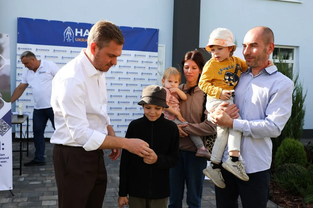 in-kyiv-region-21-idp-families-received-housing-in-a-special-hansen-town-rma