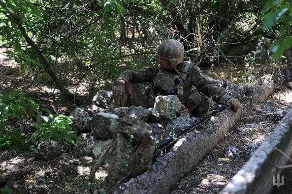 okkupanti-prodolzhayut-davit-na-pokrovskom-napravlenii-tam-proiskhodit-tret-vsekh-atak-rf