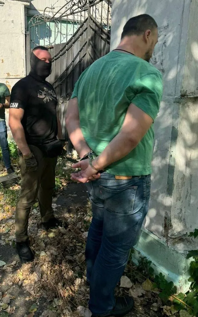 the-journalist-reported-that-the-sbu-detained-an-official-of-energoatom-on-a-bribe-of-uah-100000