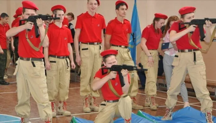 Russians turn schools in occupied Melitopol into military barracks for children - CNS