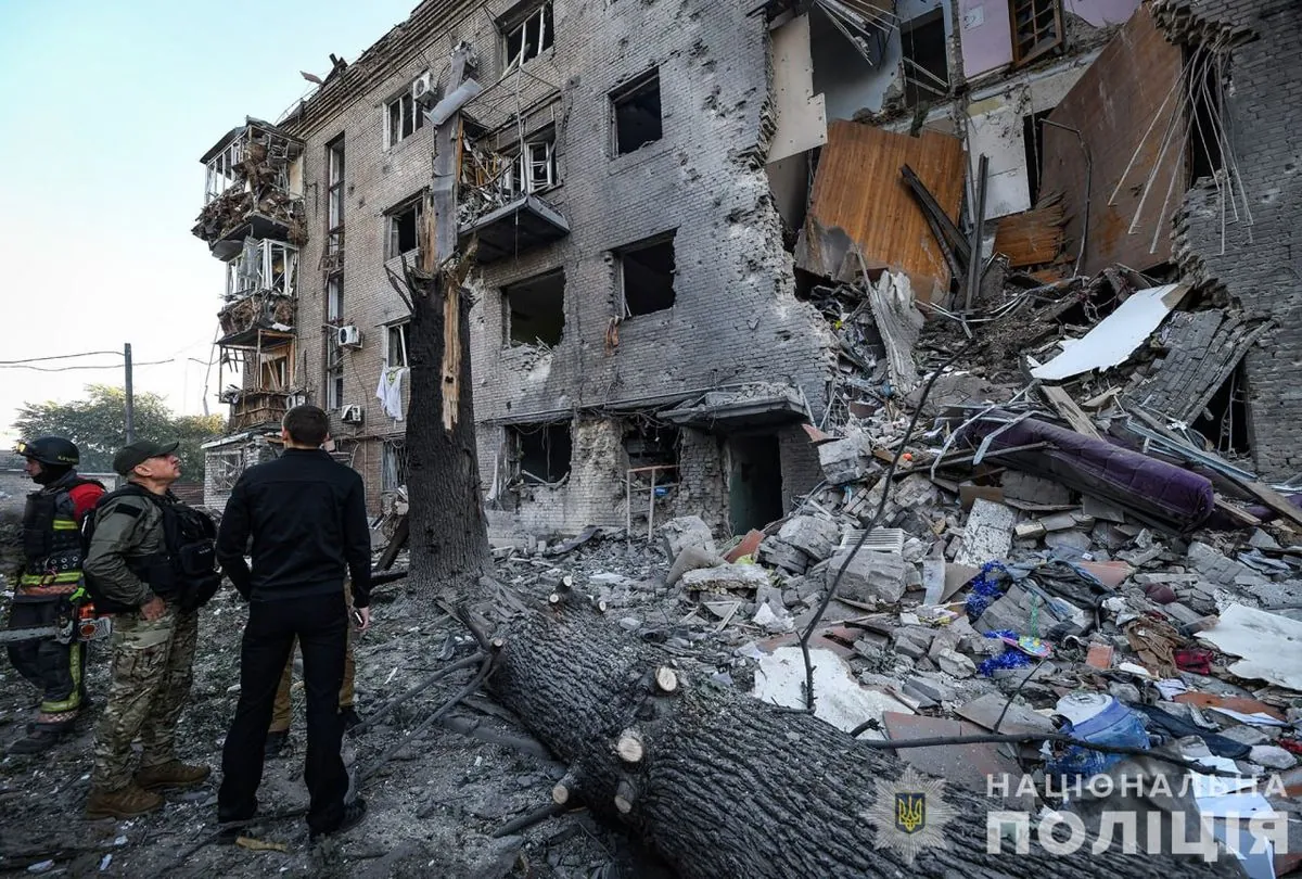 Search and rescue operations at the site of a Russian jet strike completed in Zaporizhzhia