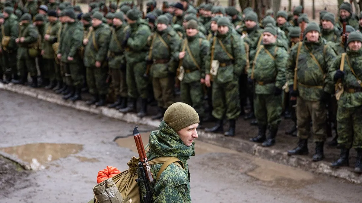 З початку року близько 7 тисяч жителів окупованих територій підписали контракт з армією рф - Спротив