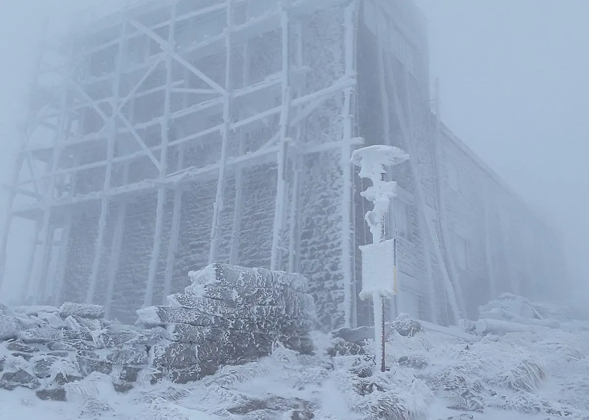 the-first-snow-fell-in-the-carpathians-photos