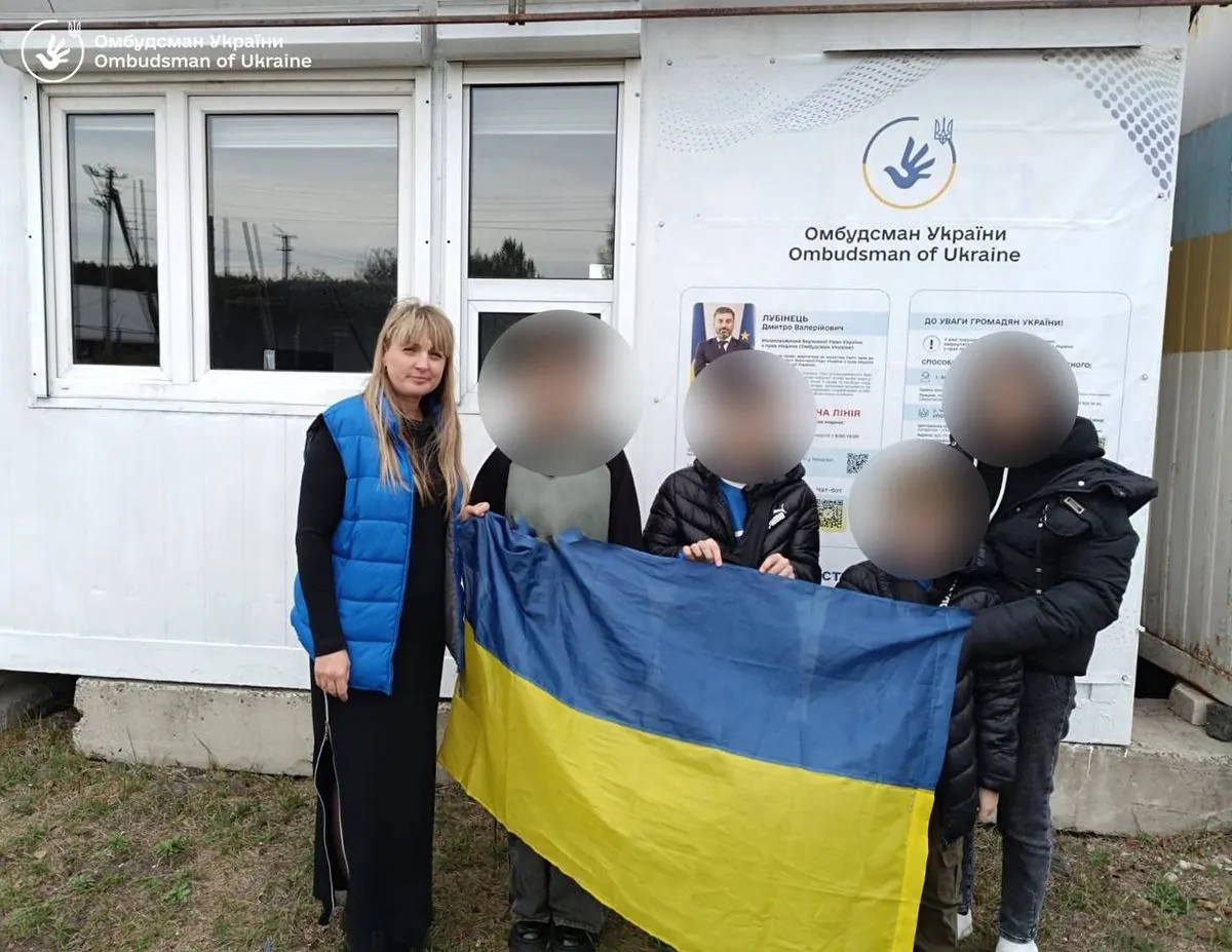 after-a-year-in-occupation-three-ukrainian-children-and-their-mother-returned-to-the-territory-controlled-by-ukraine