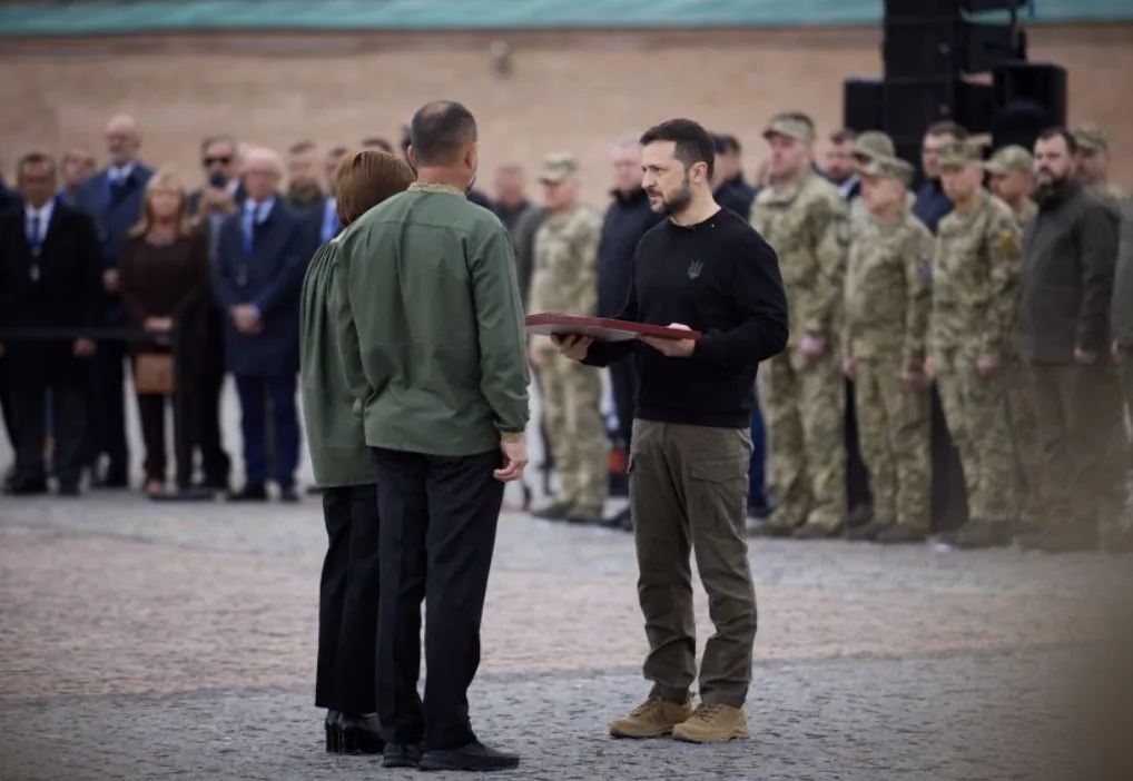 zelensky-awarded-the-title-of-hero-of-ukraine-to-15-more-servicemen