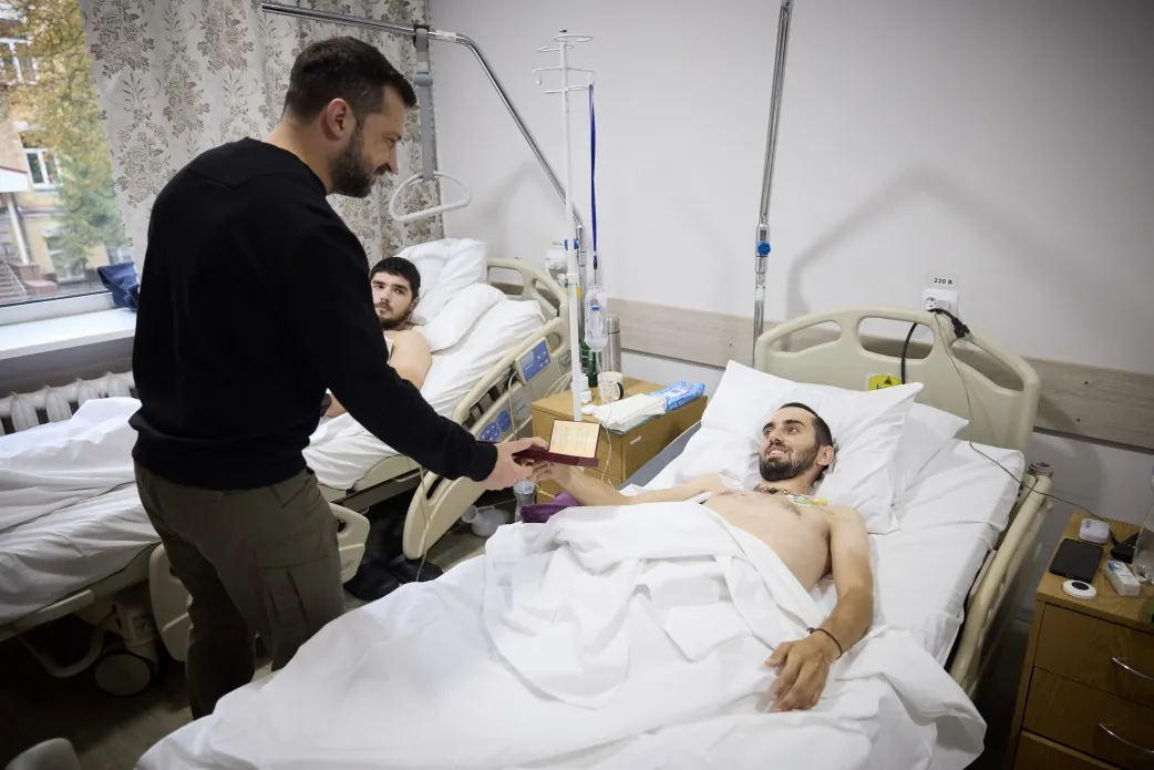 thank-you-for-defending-ukraine-zelensky-visits-wounded-soldiers-on-the-day-of-defenders-of-ukraine