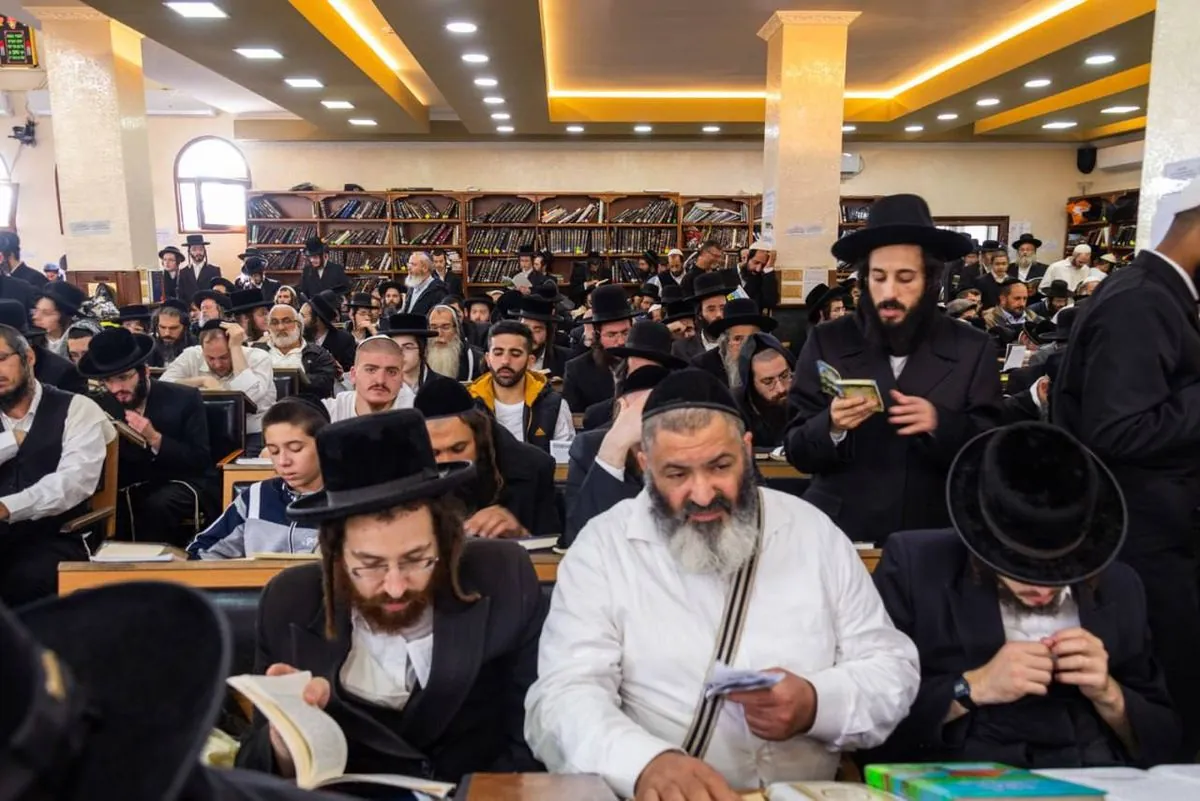 more-than-30-thousand-hasidim-arrive-in-uman-to-celebrate-rosh-hashanah-community