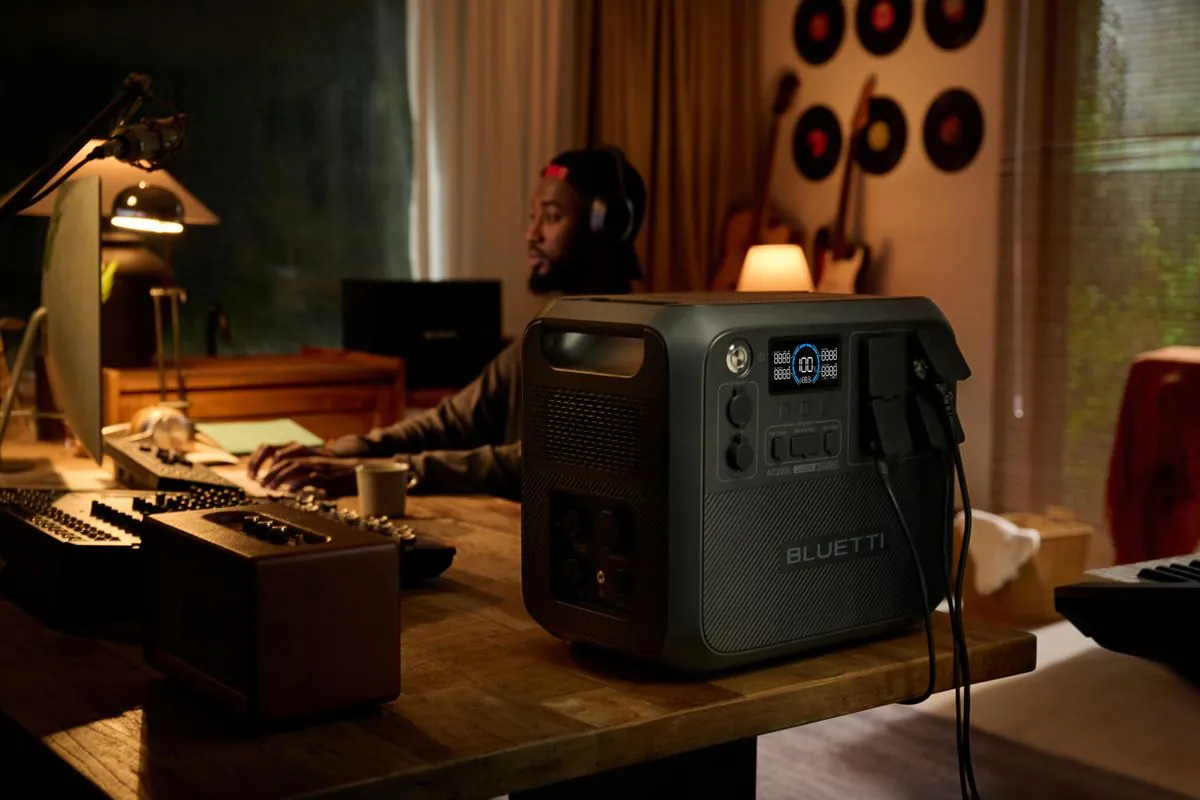 Portable Power Station BLUETTI AC200L - The Perfect Backup Power Source for Your Home