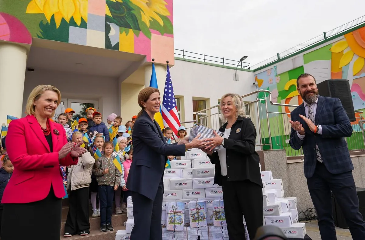 The United States donated over 3 million textbooks to Ukraine for students in grades 1-2