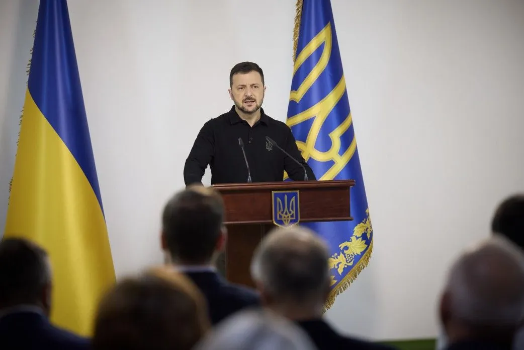 Zelensky met with educators from border regions and awarded honorary titles