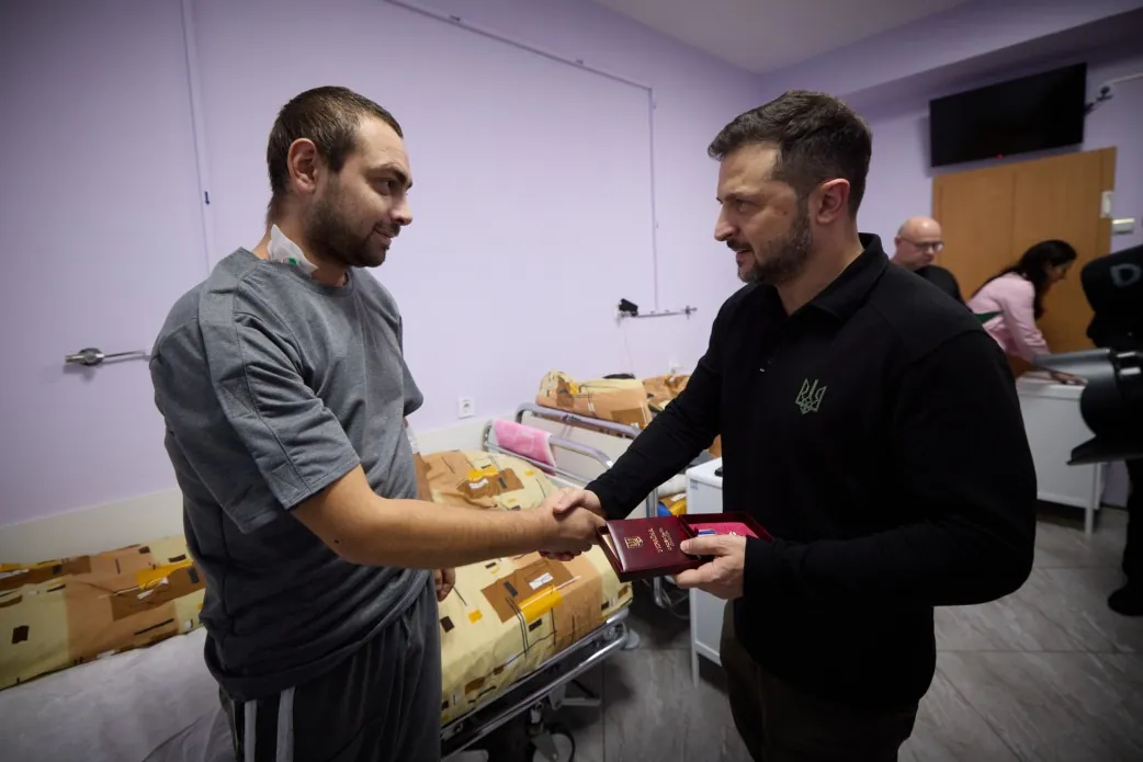 in-sumy-zelensky-presented-state-awards-to-wounded-defenders