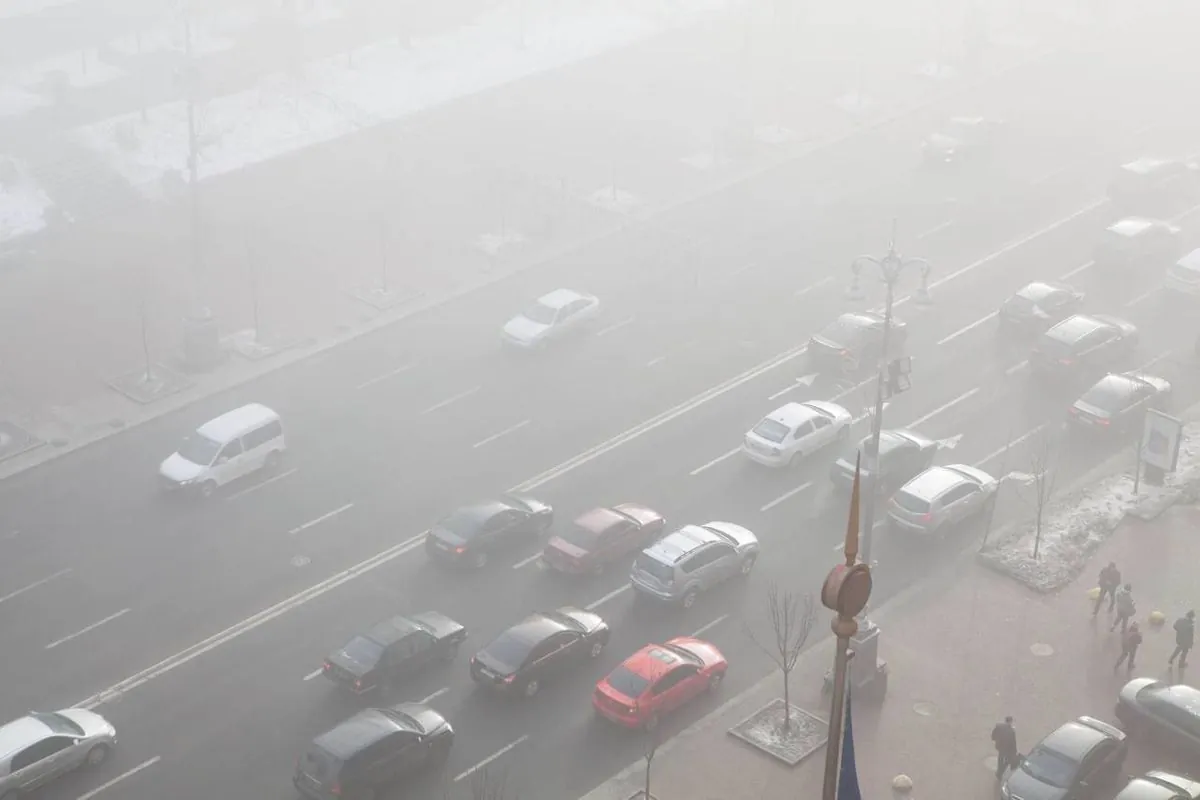 Kyiv residents warned of thick fog: tips for drivers and pedestrians from patrol police