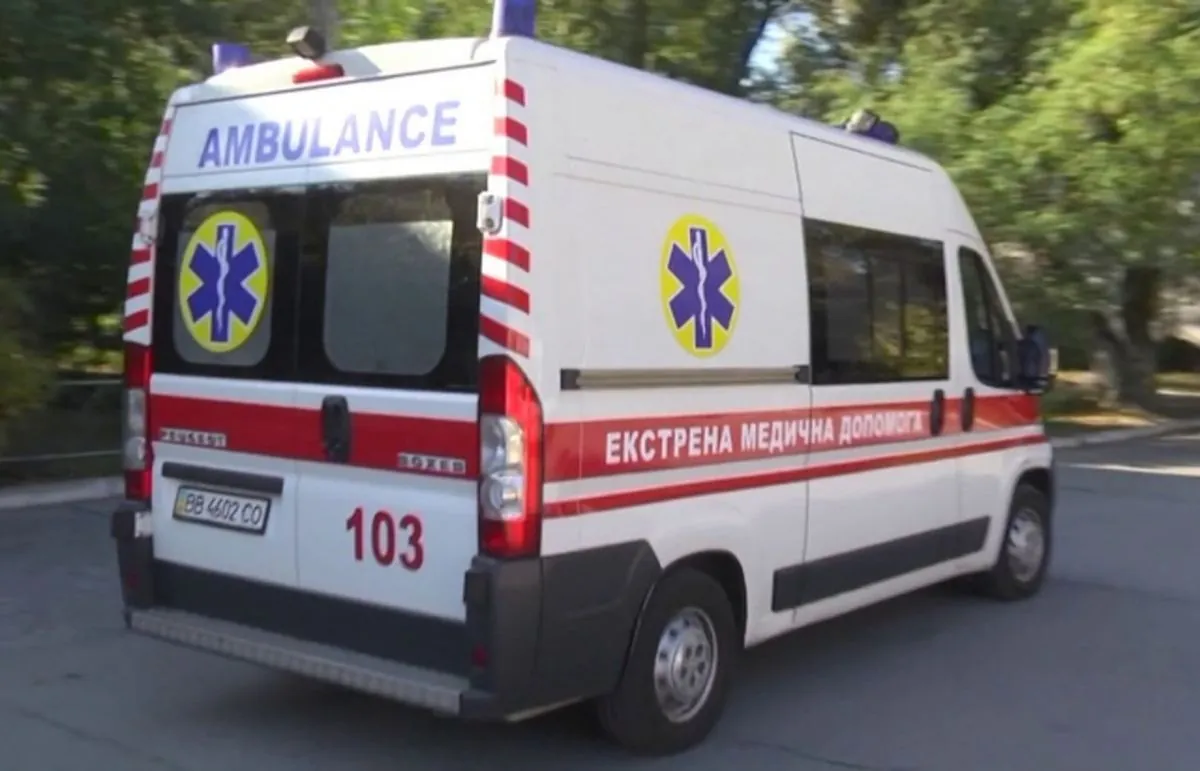 Enemy drone attacks an ambulance in Kherson region: two more employees need medical assistance