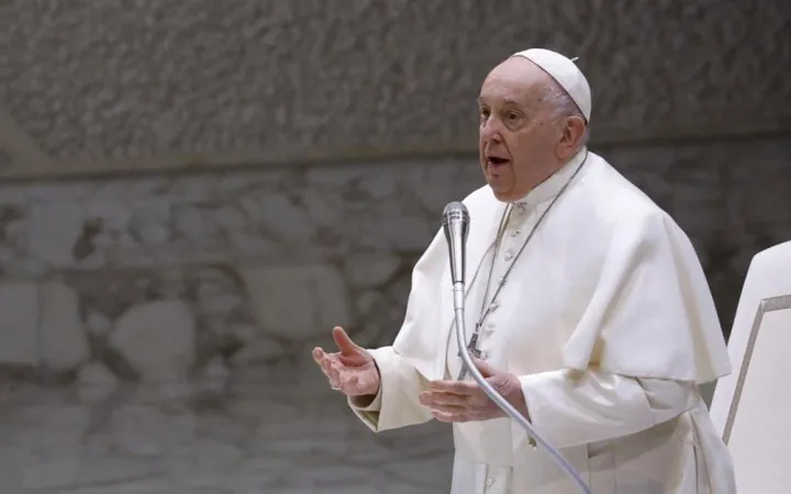 pope-francis-calls-to-renounce-revenge-and-end-war-in-the-middle-east