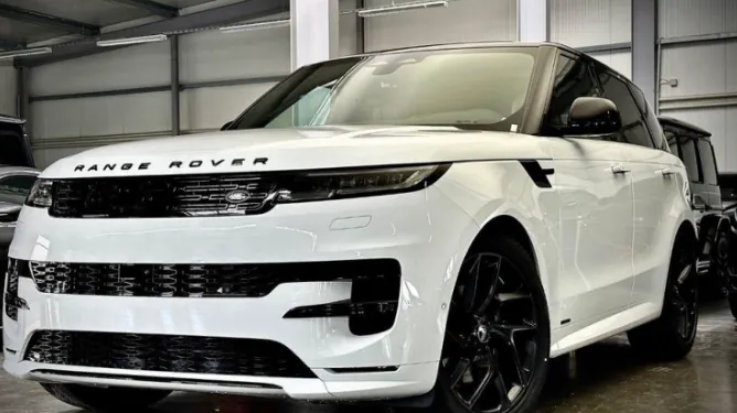 У матері депутата Київради конфіскують Range Rover за порушення закону: що відомо